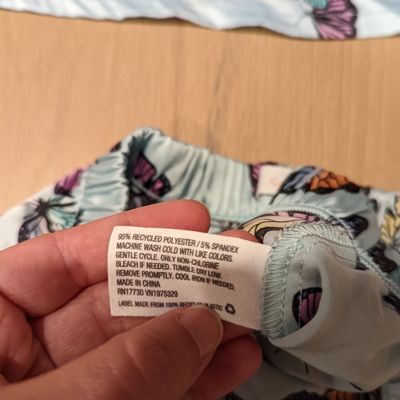 Butterfly Print Pajama Set - Picture 2 of 6